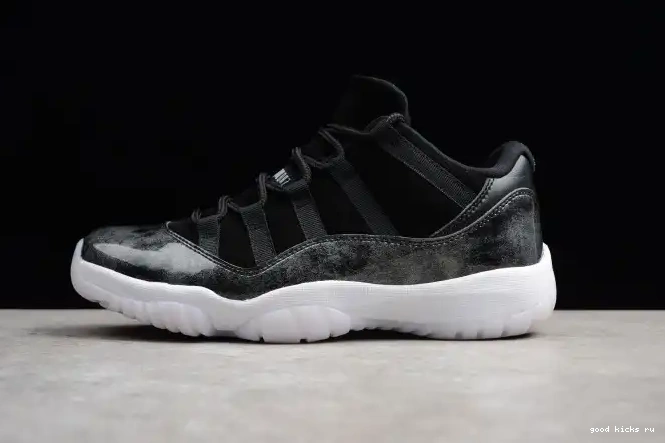 Retro 11 Jordan 528895-010 Air Low "barons" 0601